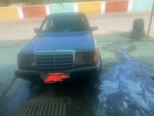 Mercedes-Benz W124