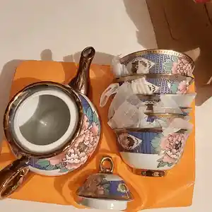 Чайник с пиалами, Душанбе