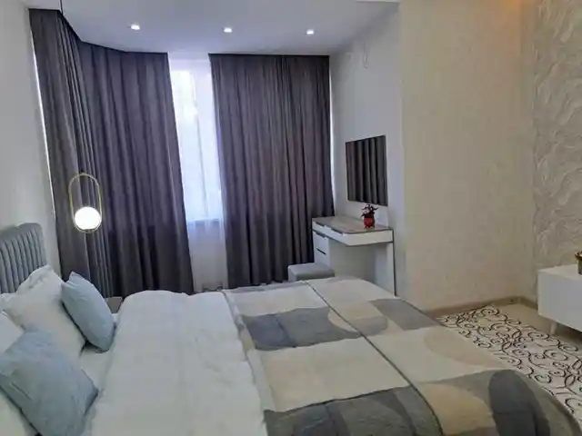 2-комн. квартира, 2 этаж, 70м², К.Хучанди, Худжанд