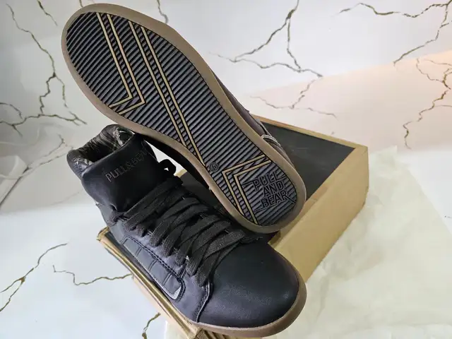 Ботинки Pull Bear, Худжанд