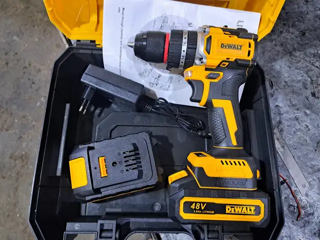 Шуруповерт Dewalt, Бохтар (Курғон-Теппа)