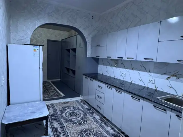 Хона дар зарафшон, Душанбе