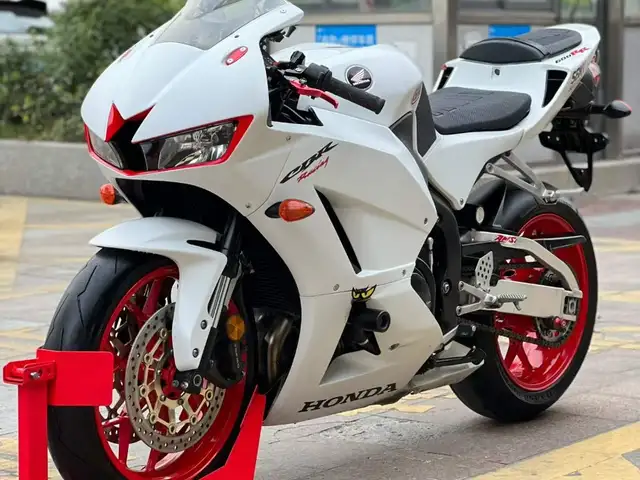 Мотоцикл Honda CBR600RR 2015 на заказ, Душанбе