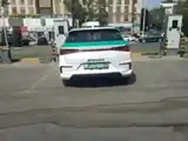 BYD E2
