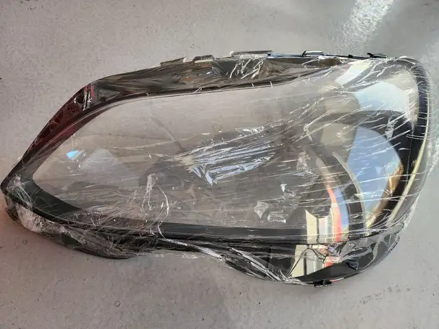 Стекло фары левый Mercedes-Benz W212 2013-2016, Худжанд
