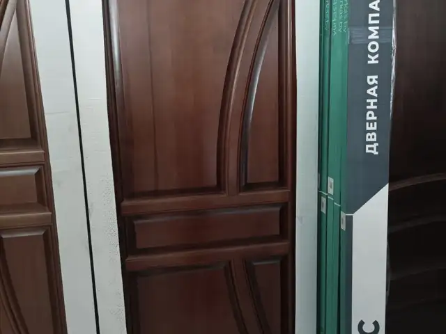 Деревянная дверь, Душанбе