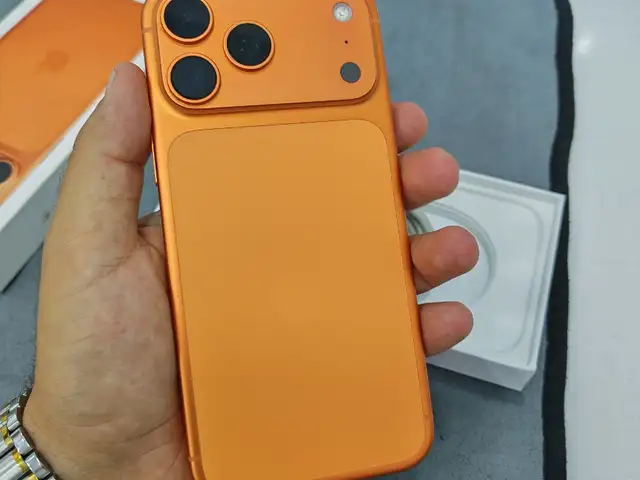 Apple iPhone 17 Pro Max, 256 gb, Cosmic Orange, Душанбе