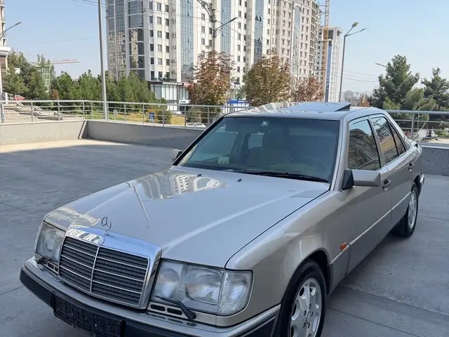 Mercedes-Benz W124