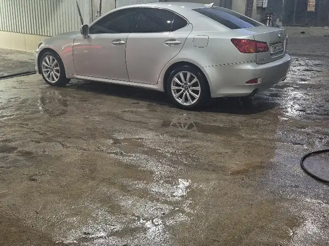 Lexus IS series