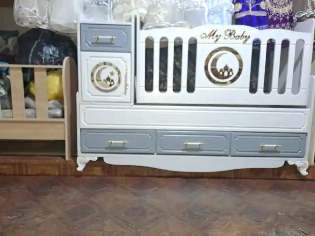 Колыбель со шкафом, Душанбе