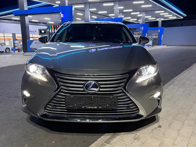 Lexus ES series