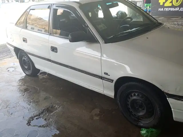 Opel Astra F