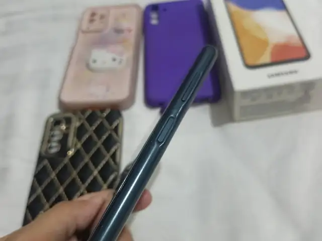 Samsung Galaxy F13, Душанбе