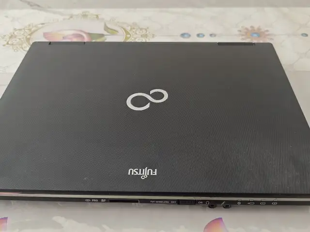 Ноутбук Fujitsu, Душанбе