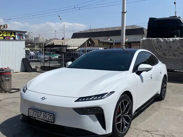 Dongfeng L7