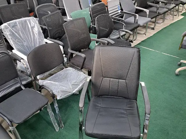 Стулья, Душанбе