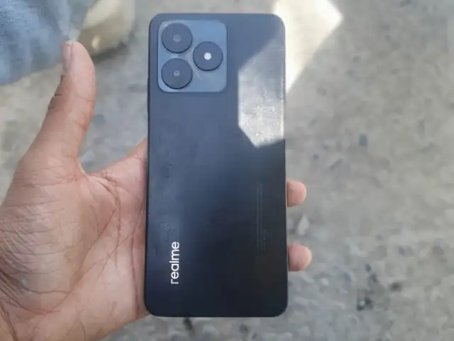 Realme C53, Исфара