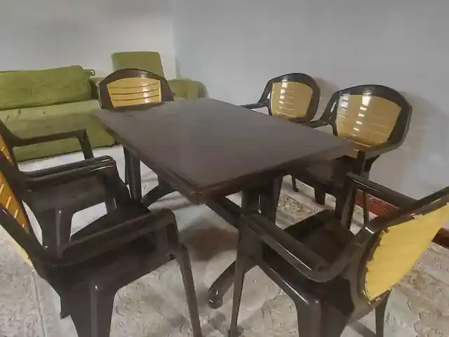 Стол и стулья, Душанбе
