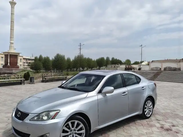 Lexus IS series