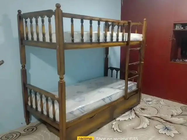 Двухъярусная кровать, Душанбе