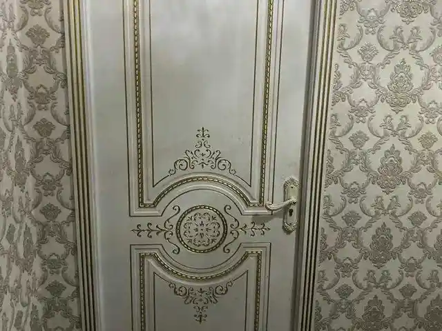Дверь, Душанбе