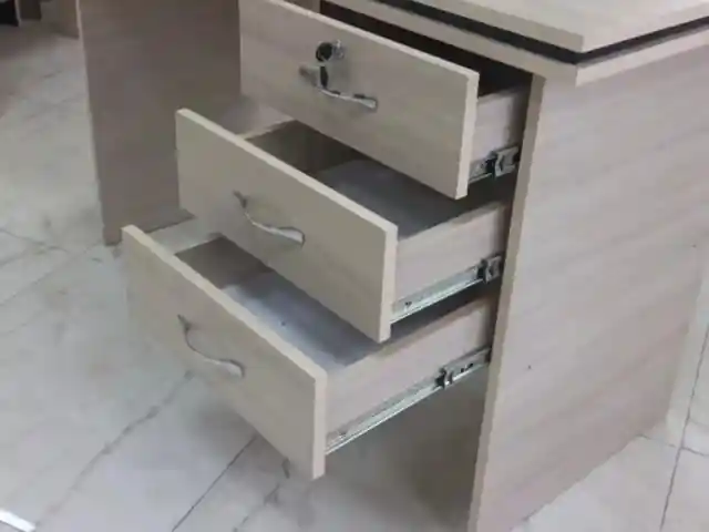 Столы офисные, Душанбе