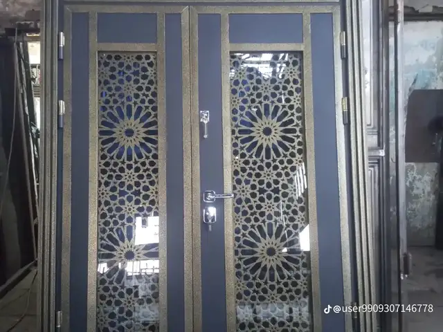 Дверь, Душанбе