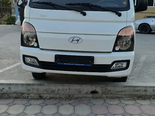 Бортовой автомобиль Hyundai Porter, 2016, Худжанд