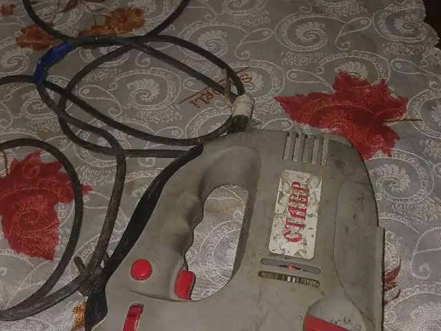 Лобзик, Худжанд