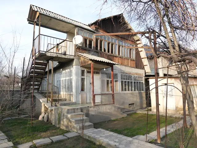 2 этажн. 2-комн. дом, 6 соток, Камонгарон, Ваҳдат