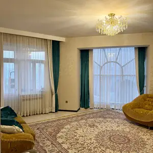 3-комн. квартира, 12 этаж, 145м², И.Сомони, Душанбе