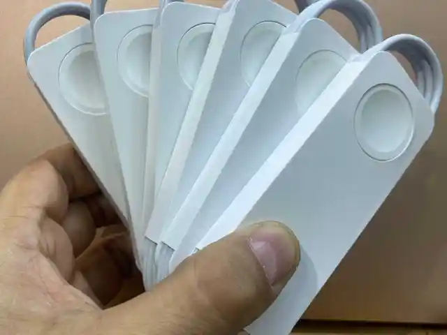 Зарядник Apple Watch, Худжанд