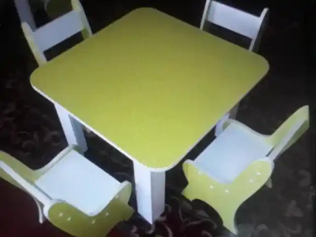 Детский стол со стульями, Душанбе