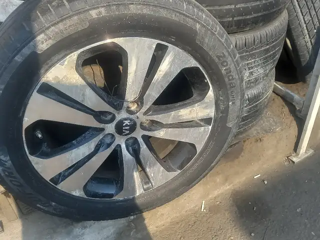 Диск литой с покрышками от Kia Optima R18 2010-20, Душанбе