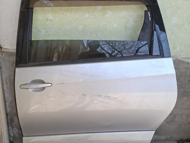 Задняя дверь от Toyota Estima, Душанбе
