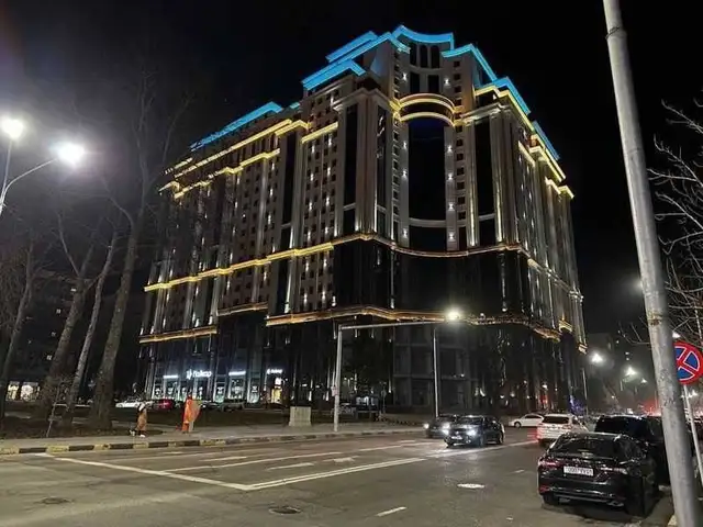 3-комн. квартира, 18 этаж, 123 м², И. Сомони, Душанбе