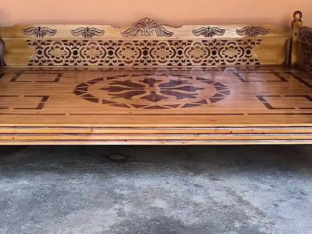 Тапчан, Душанбе