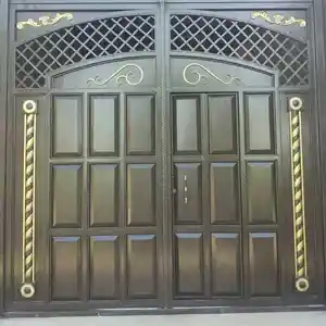 Дарвозаи оханин, Худжанд