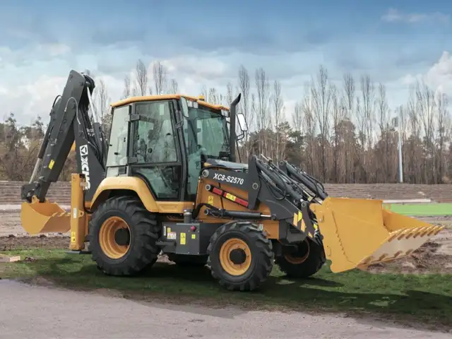 Экскаватор погрузчик XCMG xc8, Душанбе