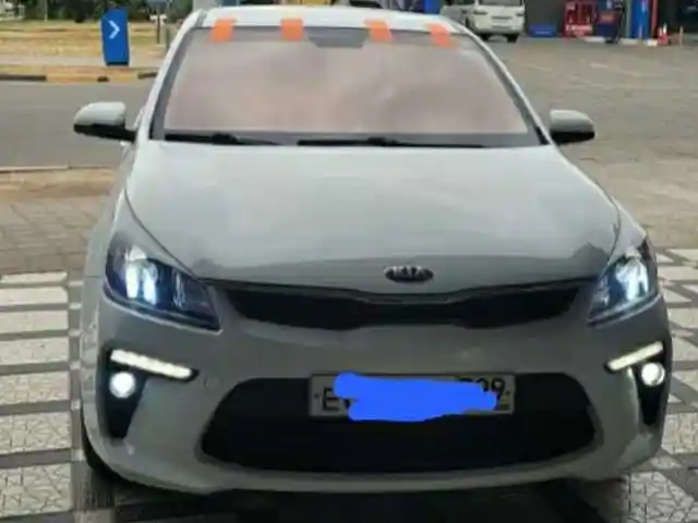 Лобовое стекло йодовое для Kia Rio, 2017, Душанбе