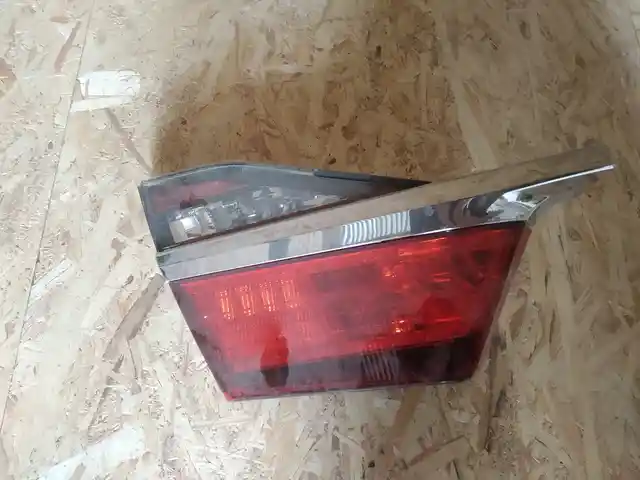 Задние стоп фары на багаж от Toyota Camry 5, Душанбе