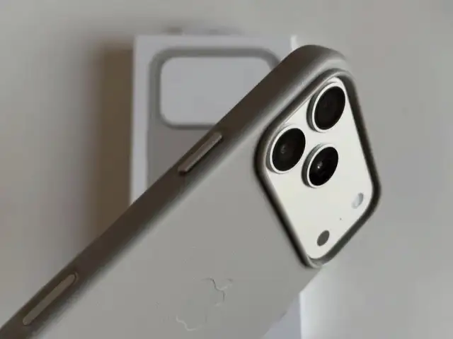 Apple iPhone 17 Pro Max, 512 gb, Cosmic Orange Дубликат, Душанбе