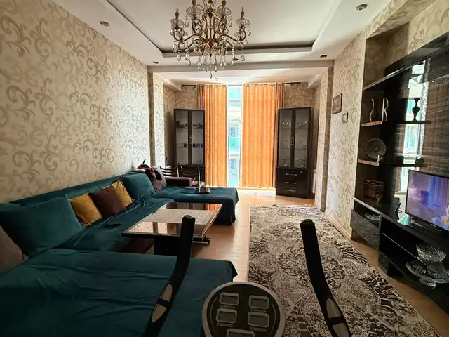 3-комн. квартира, 8 этаж, 110 м², Зелёный базар, Душанбе