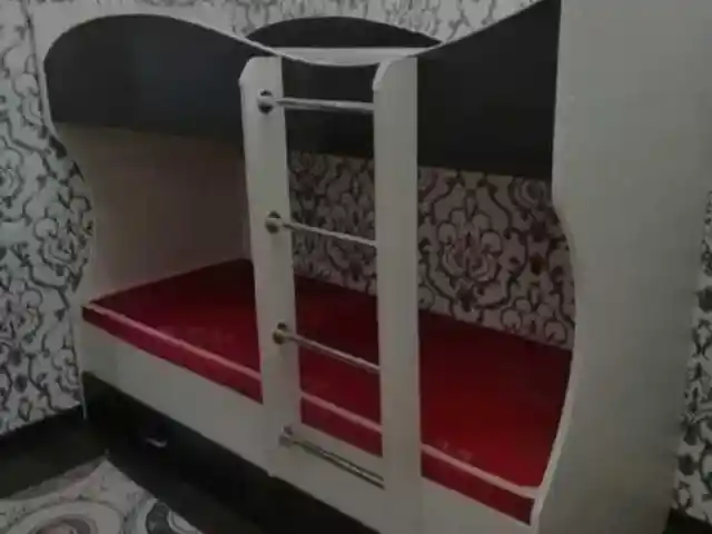 Двухъярусная кровать, Душанбе