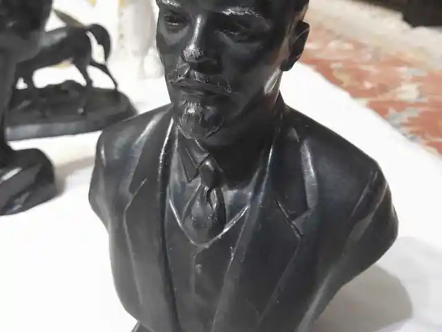 Статуэтка Ленина, Душанбе