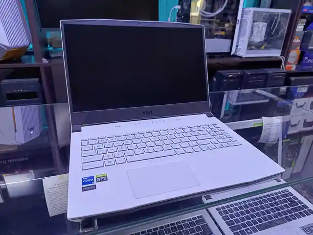 Игровой ноутбук MSI SWORD 15 Core i5-12450H / RTX 3050 / 8GB / 512GB SSD, Душанбе