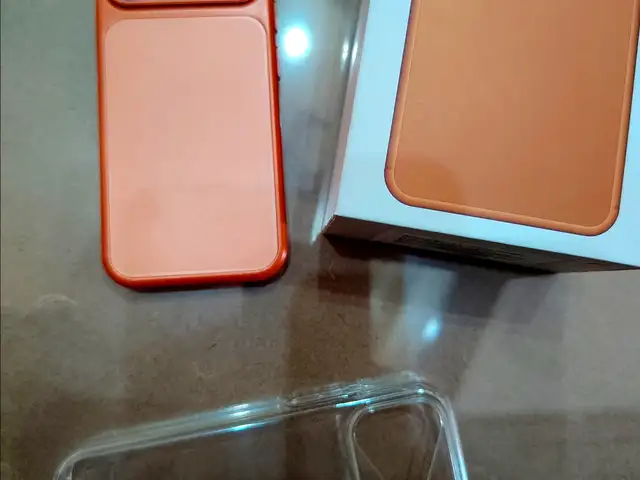 Apple iPhone 17 Pro Max, 128 gb, Cosmic Orange, Душанбе