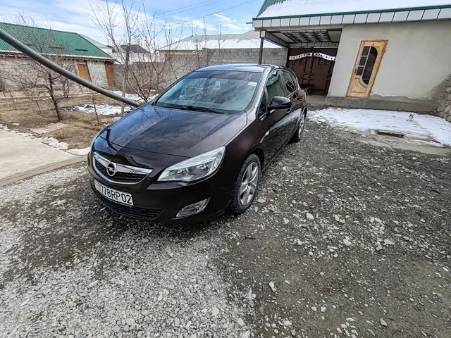 Opel Astra J