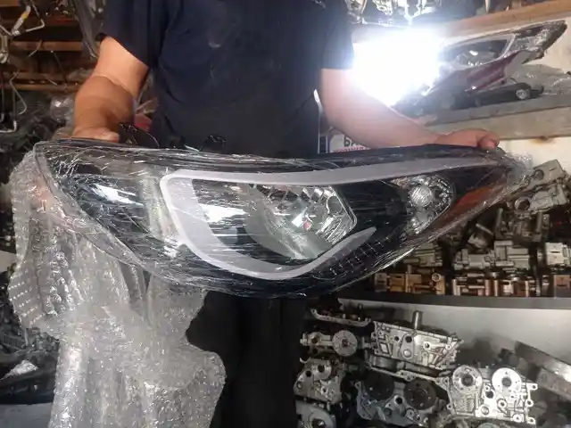 фара Hyundai Elantra 2015 - 2017, Душанбе