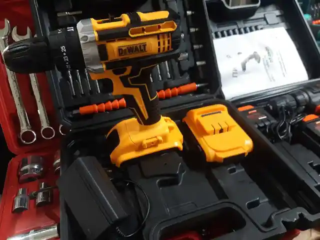Дрель Dewalt, Душанбе